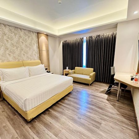 โรงแรมออชาดอินดัสตรี จาการ์ตา ภายนอก รูปภาพ